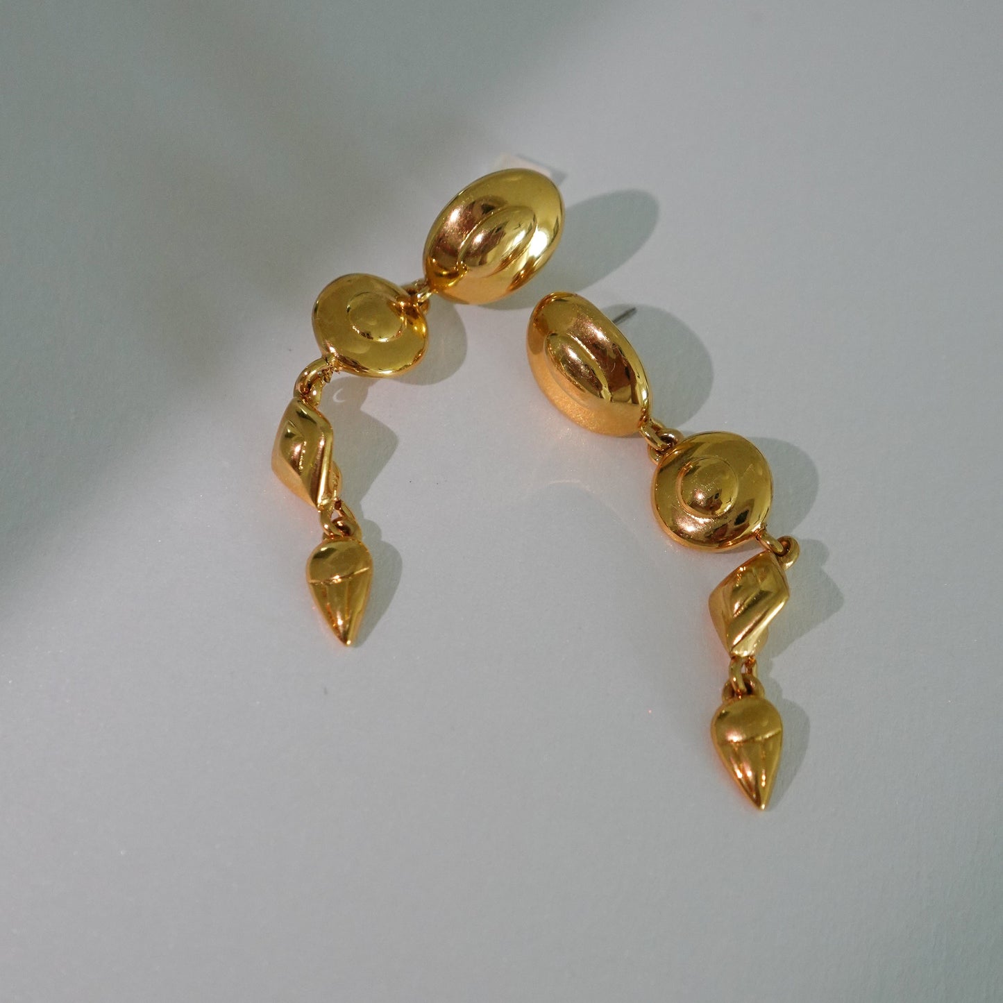 1980's Monet gold plated dangle earrings