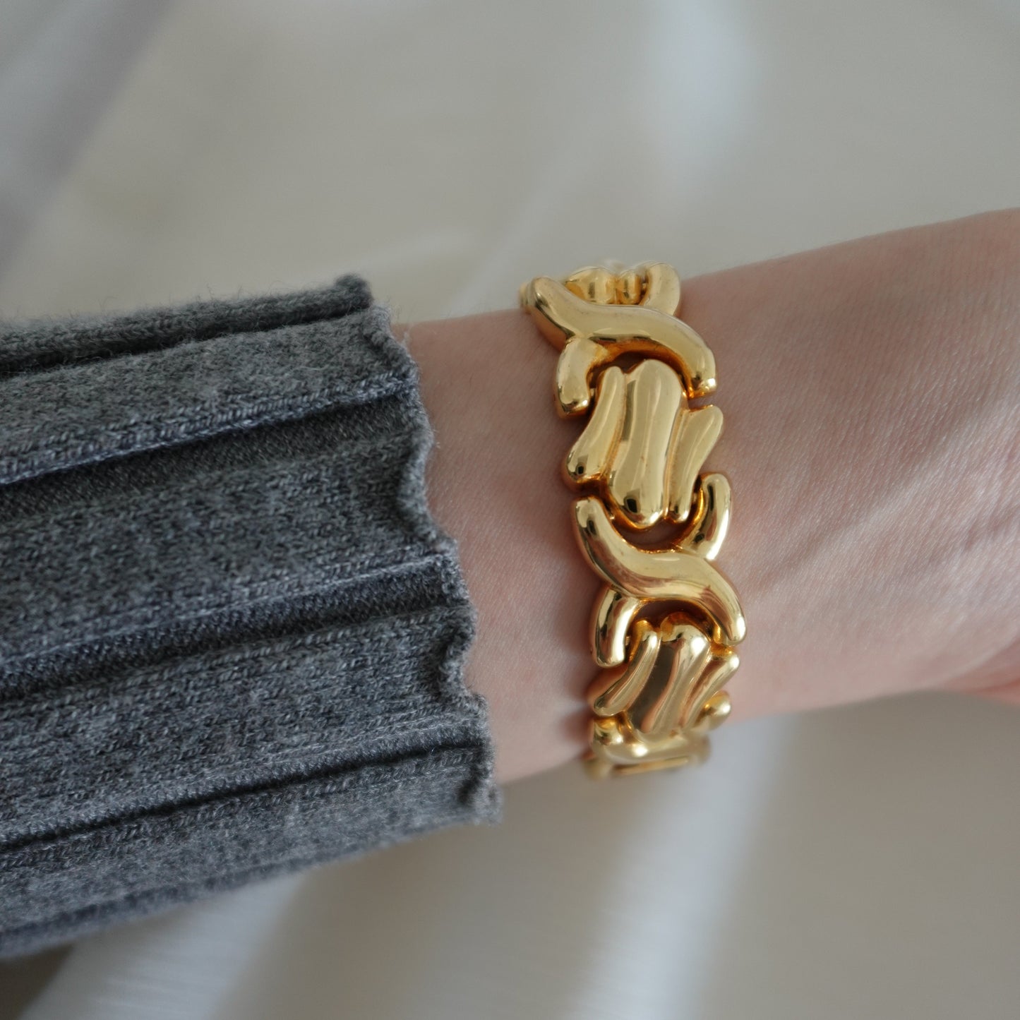 Gold tone vintage watch