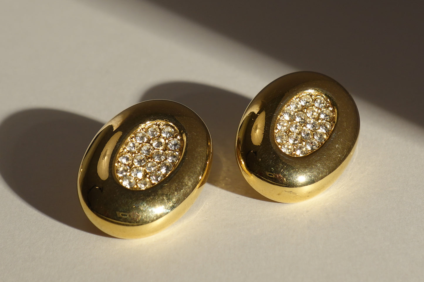 Vintage 90s rhinestone oval earrings