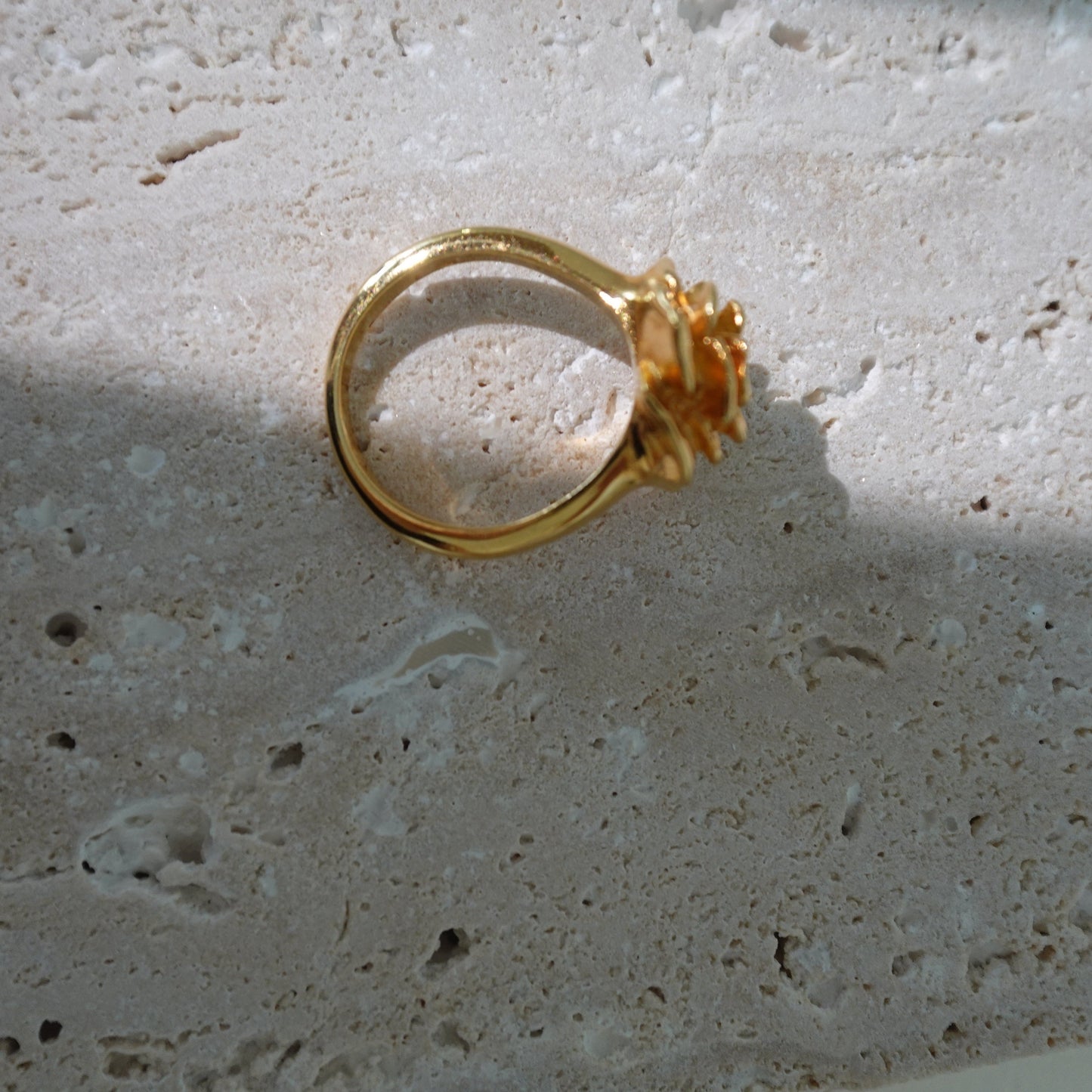 Avon 1970's Art Nouveau rose ring