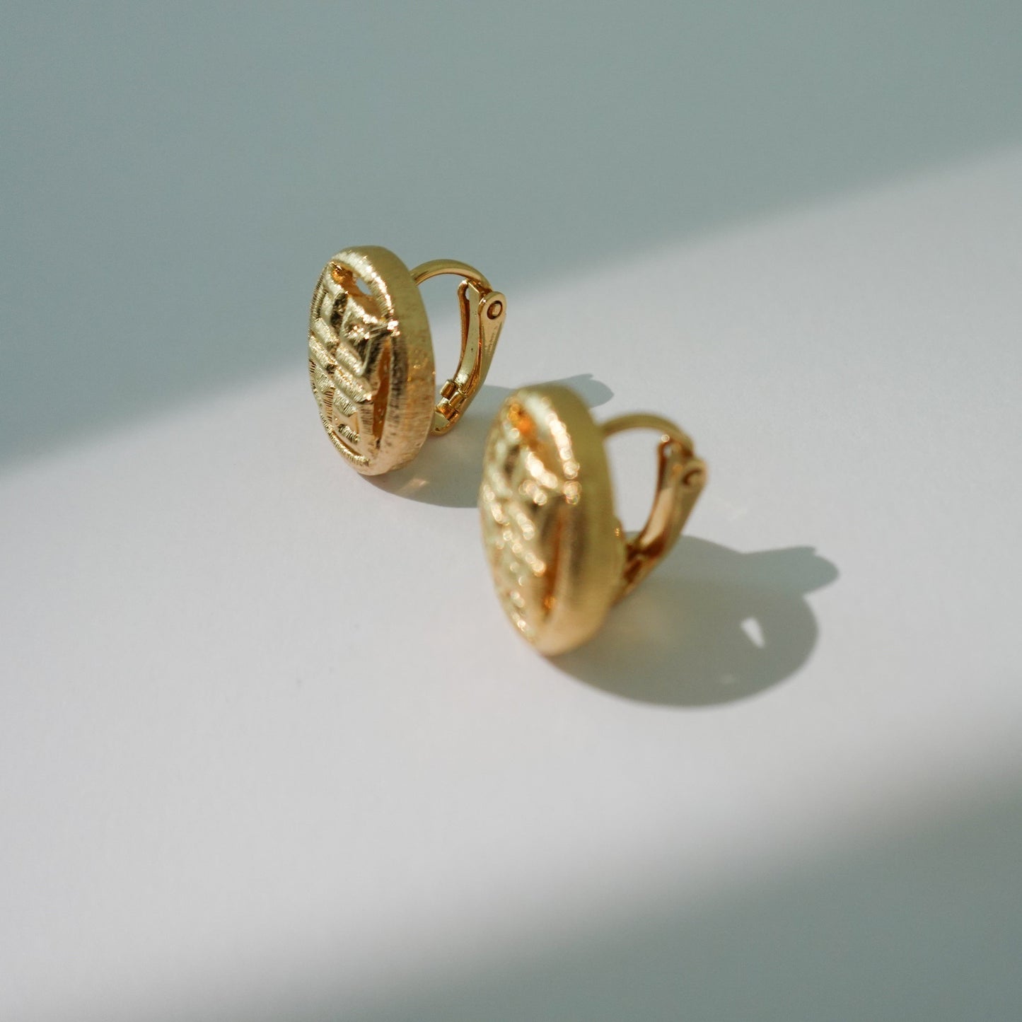 Givenchy 1980's-1990's logo clip on