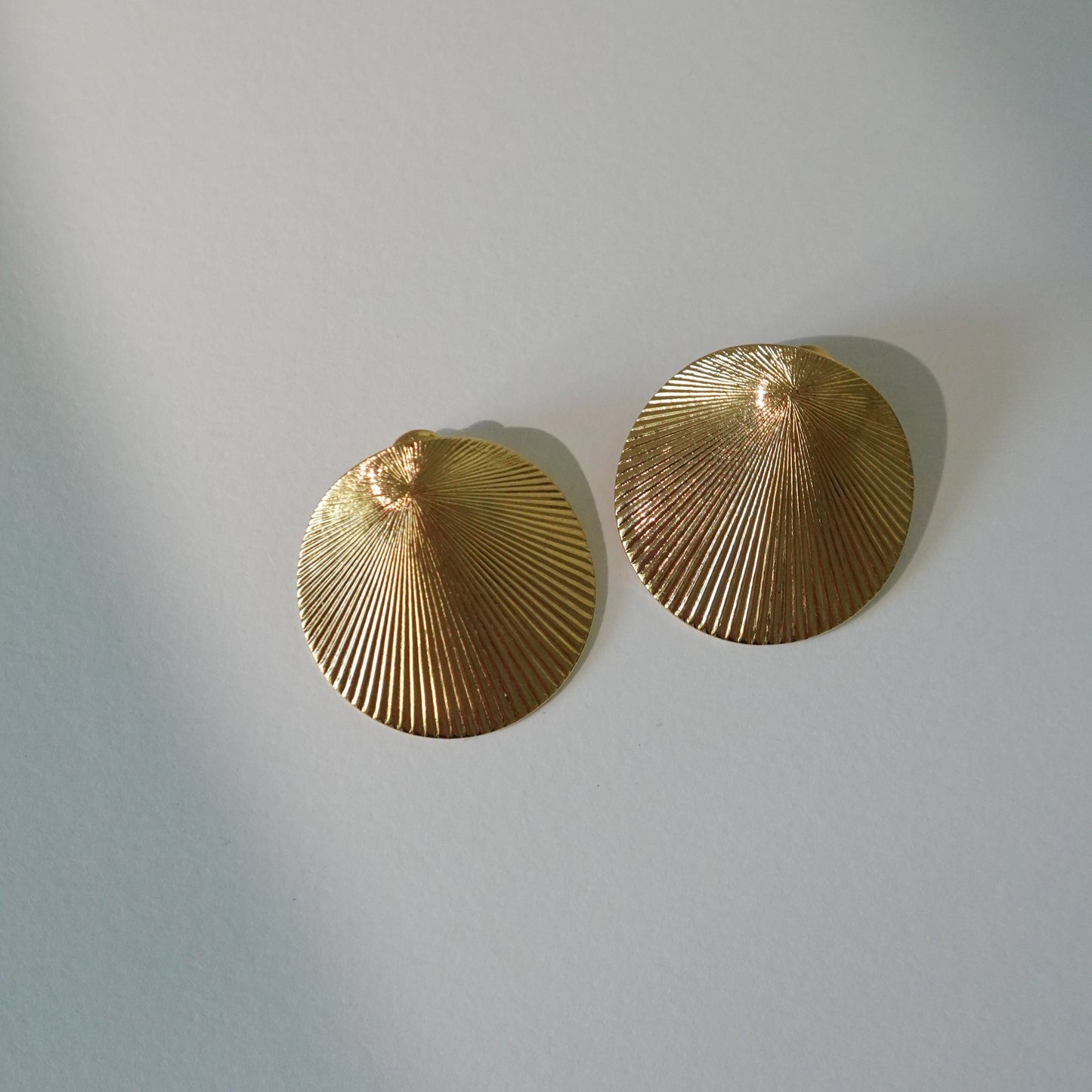 Monet 1980's gold plated shell pierced earrings
