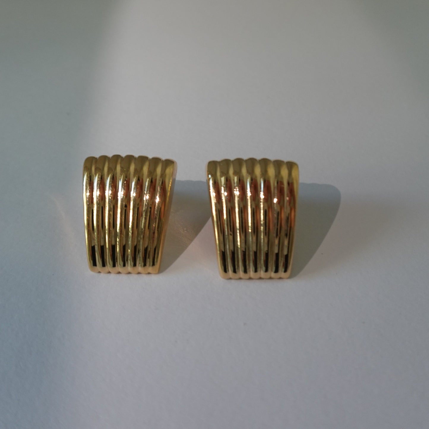 Rare 1980's Monet ribbed earrings