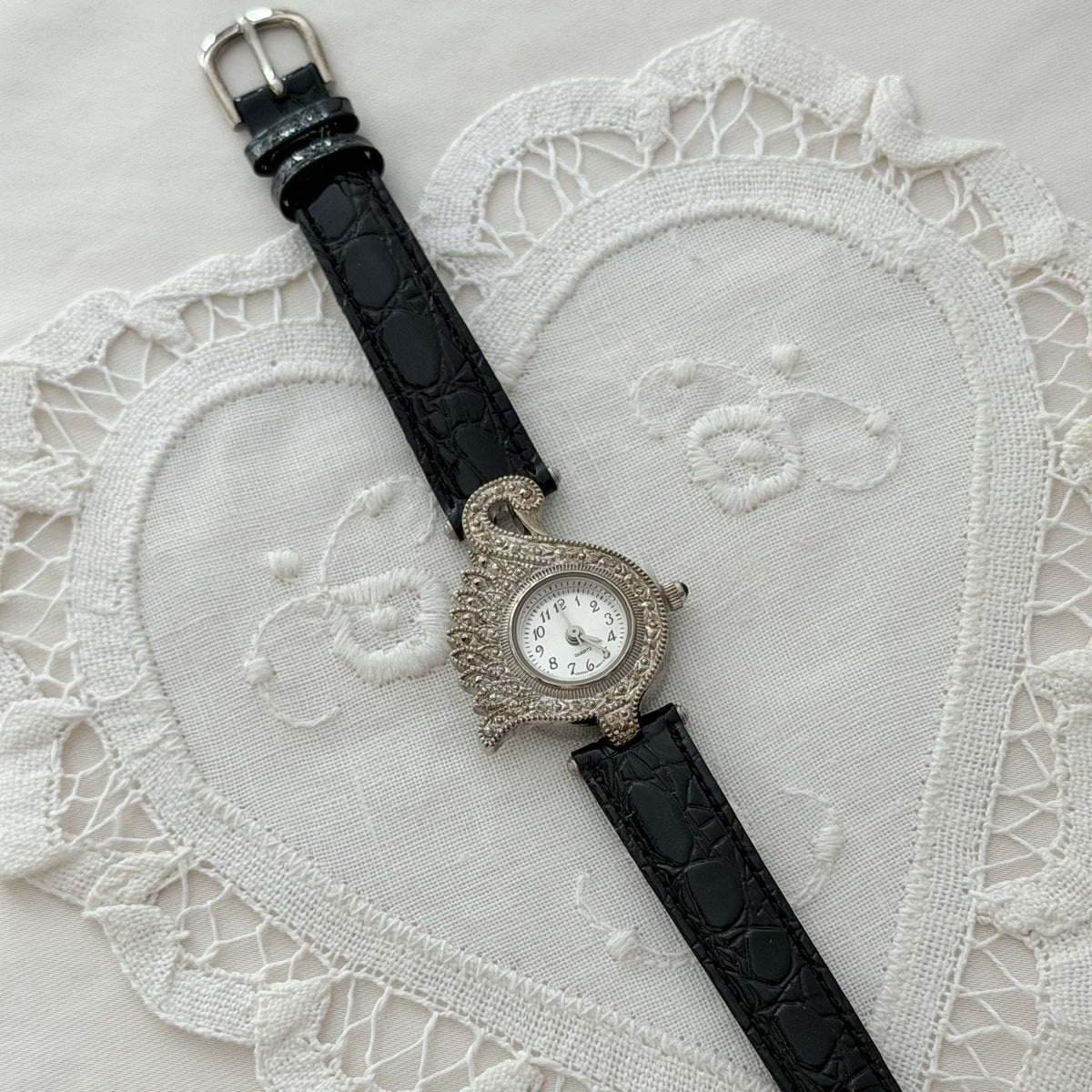 1994 romantic times swan watch