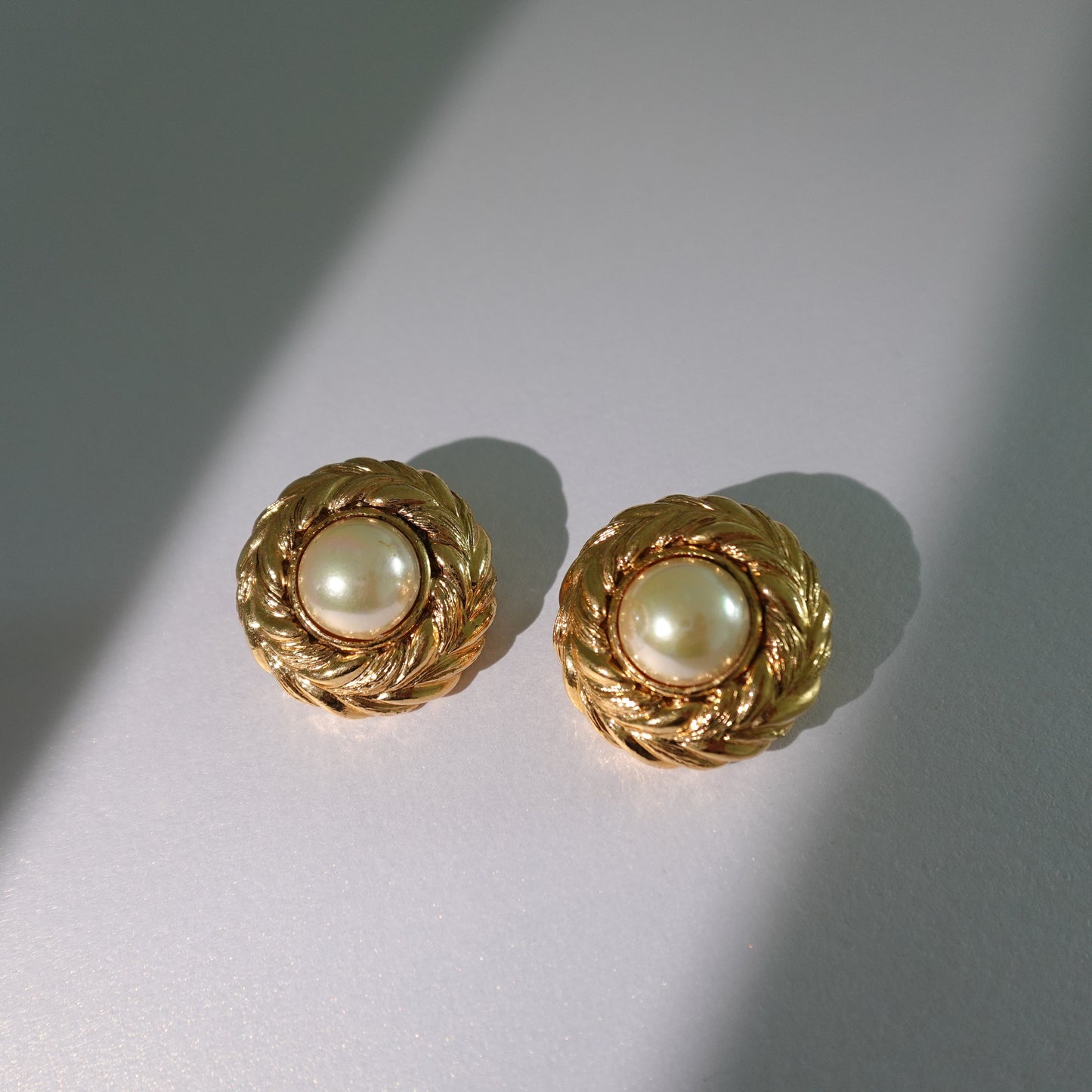 Vintage pearl gold plated clip on