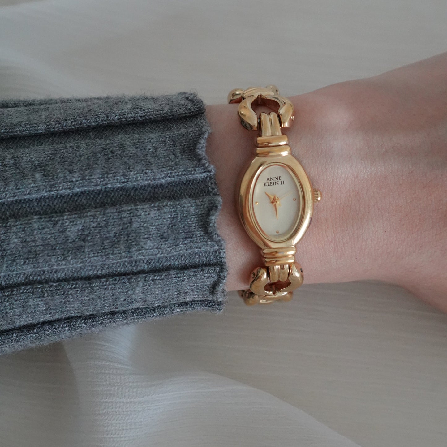 Vintage gold tone watch