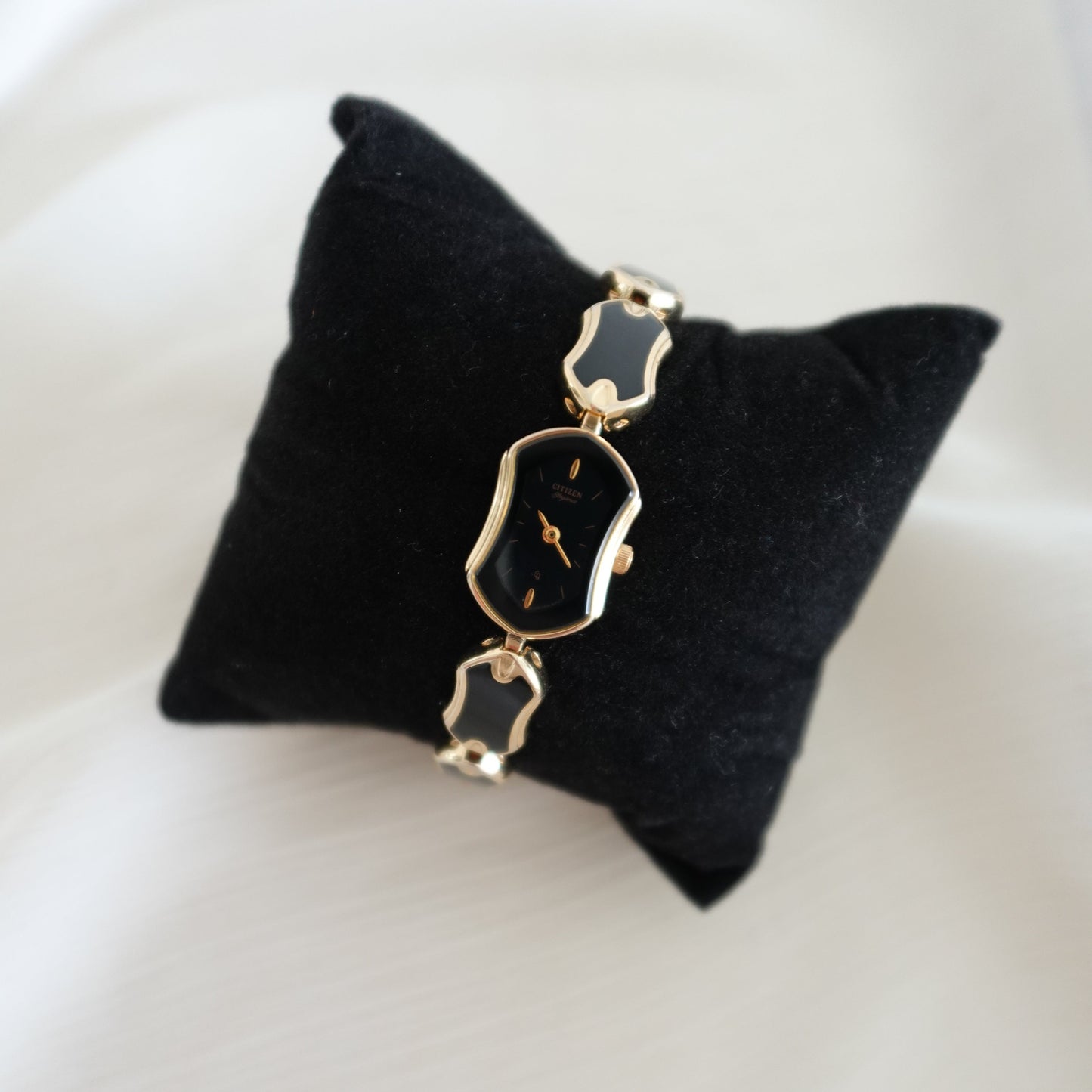 Elegant vintage Citizen watch