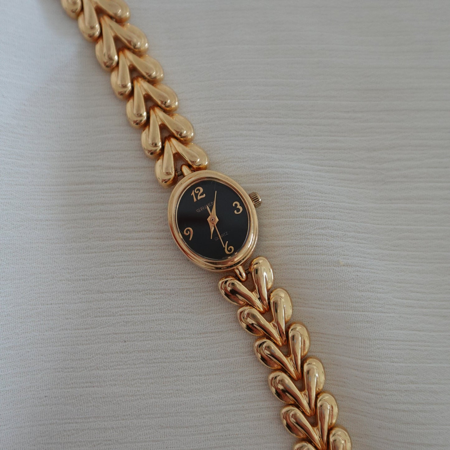 Gold tone vintage watch
