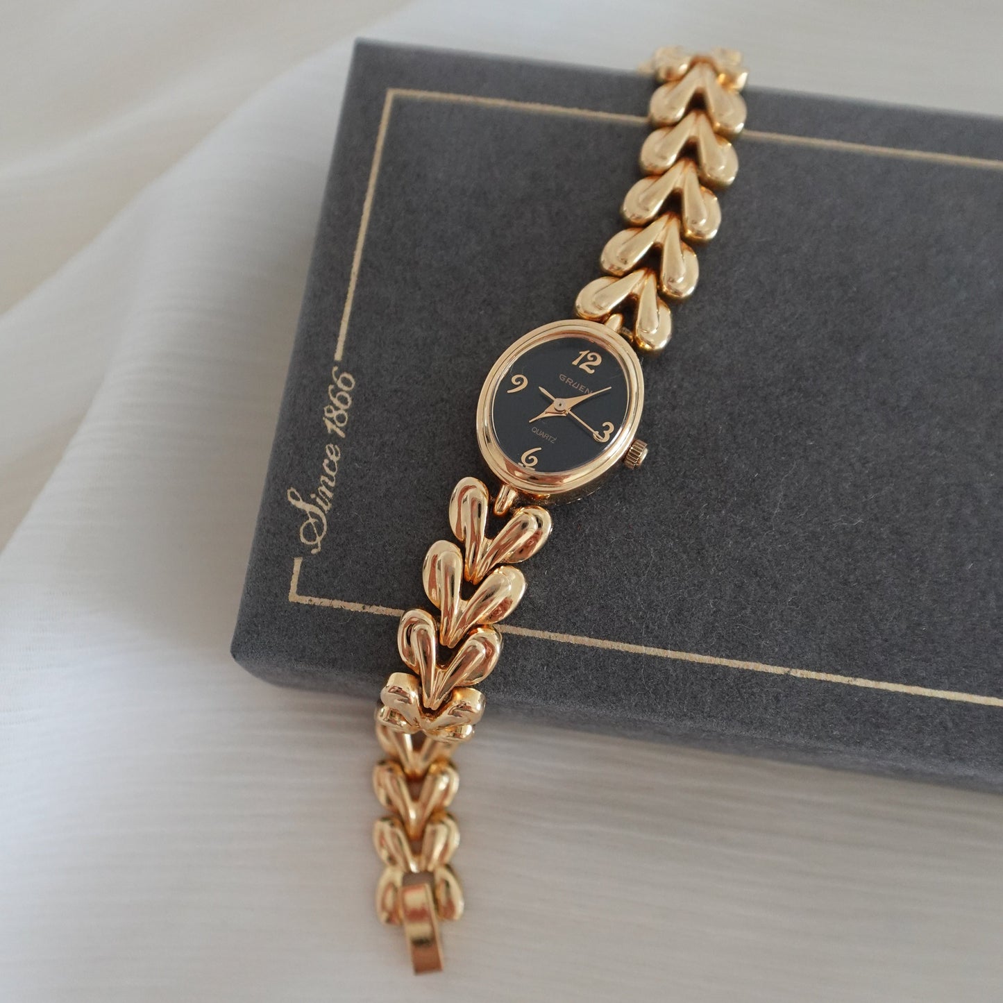 Gold tone vintage watch