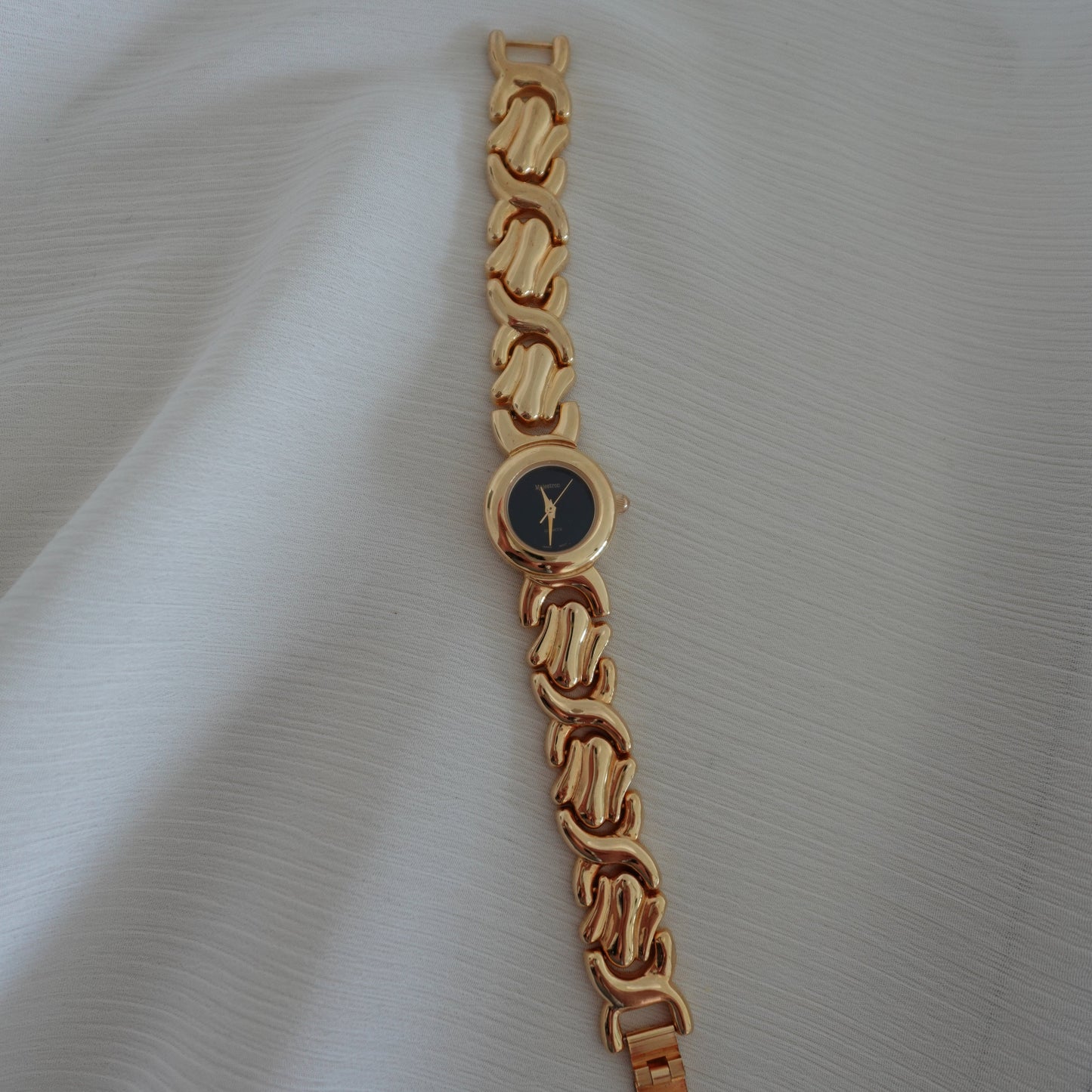 Gold tone vintage watch