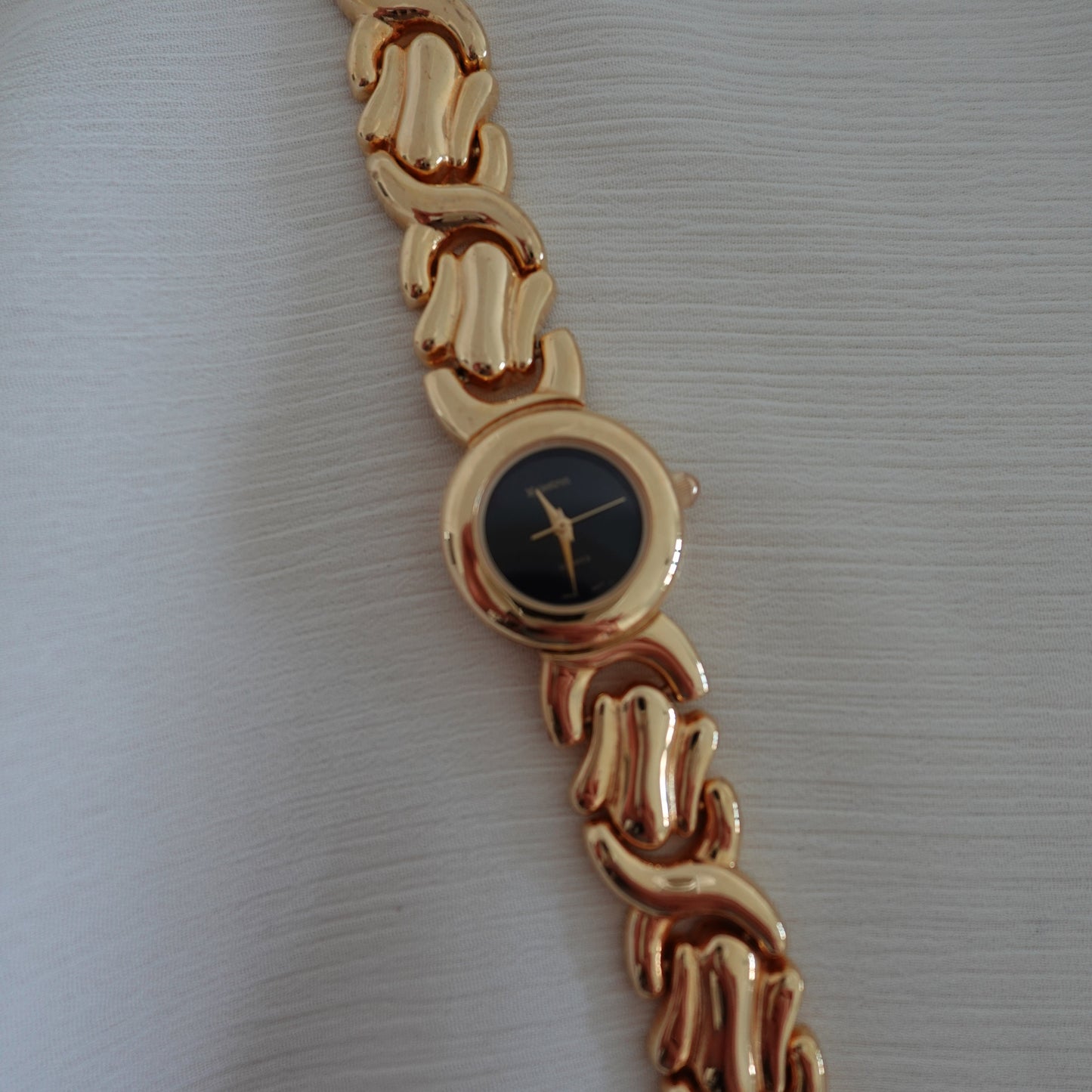 Gold tone vintage watch