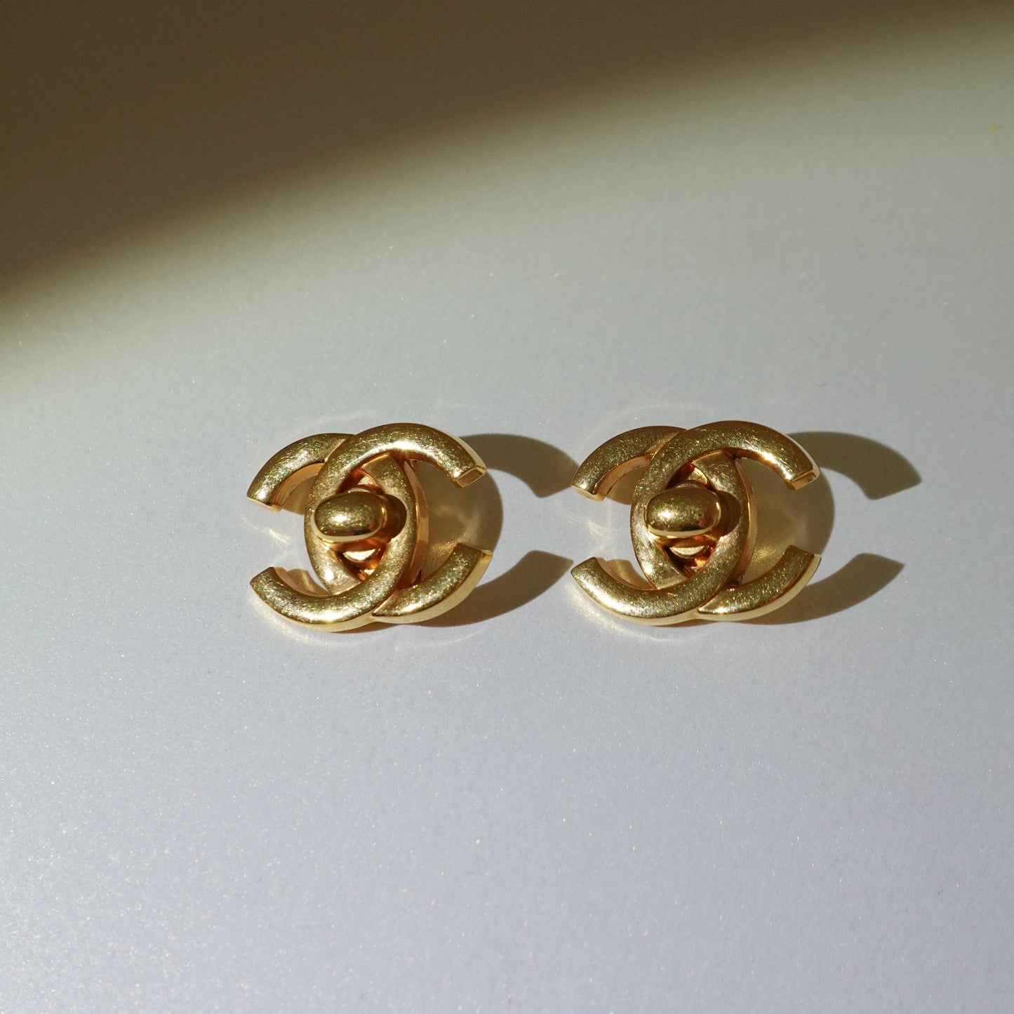 Classic Chanel 1996 CC clip on