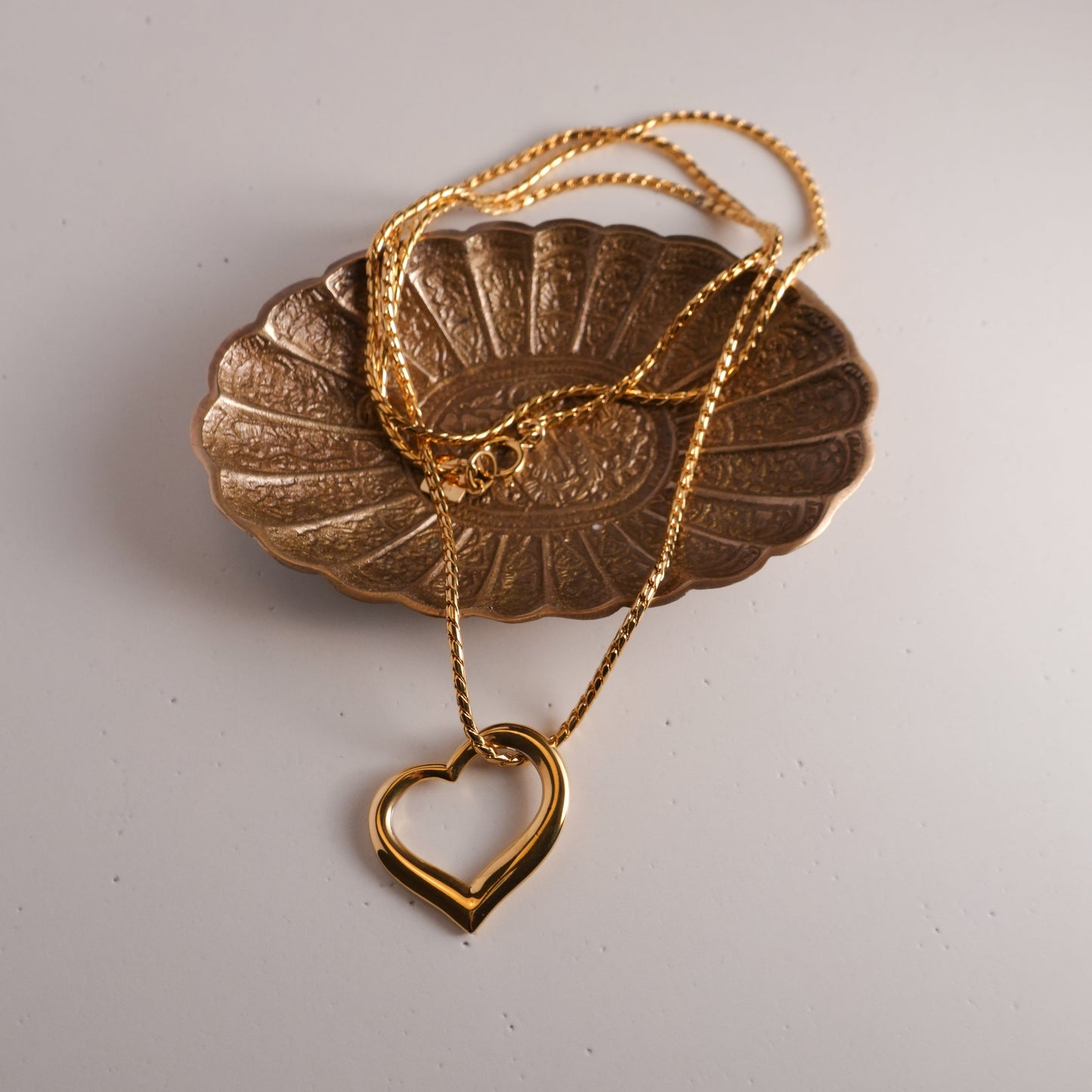 Heart pendant long necklace