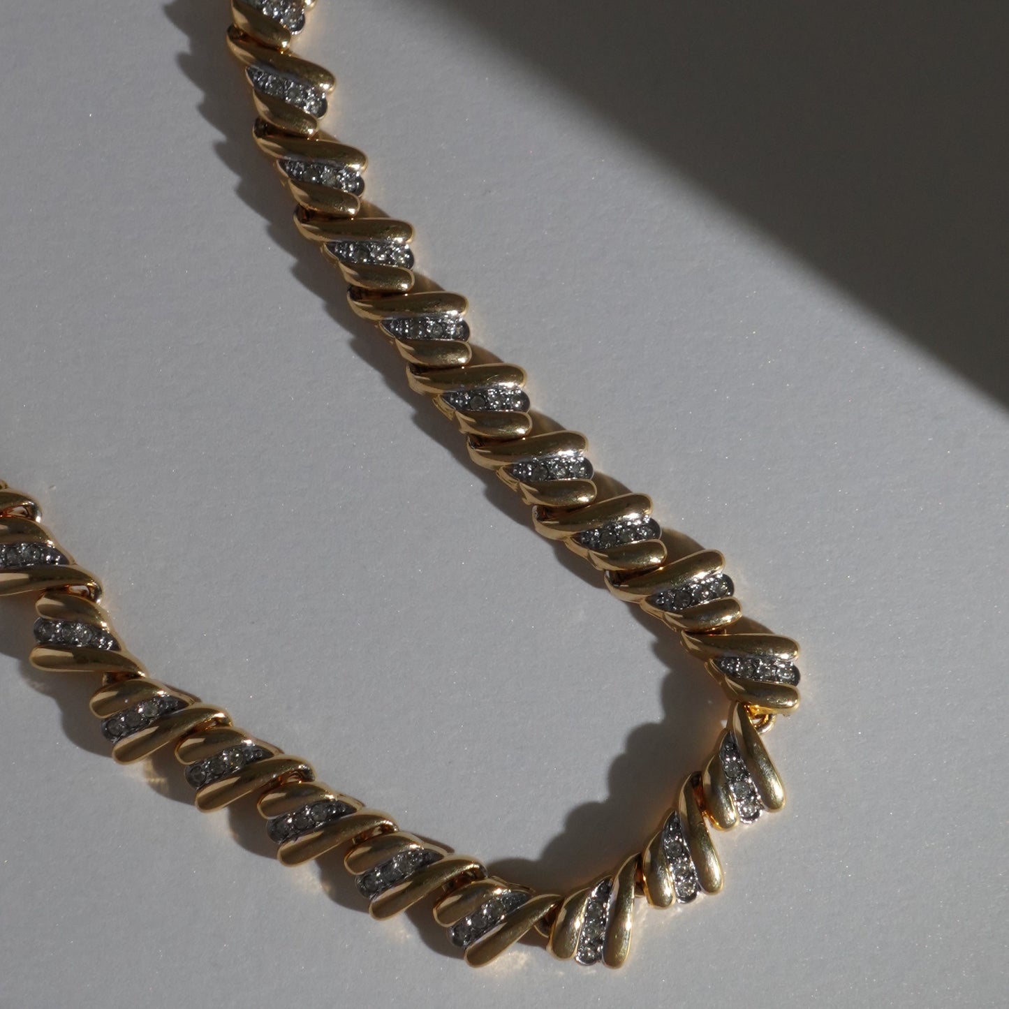 Rare Nina Ricci rhinestones gold necklace