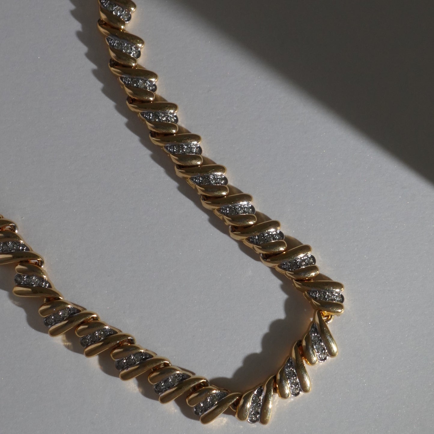 Rare Nina Ricci rhinestones gold necklace