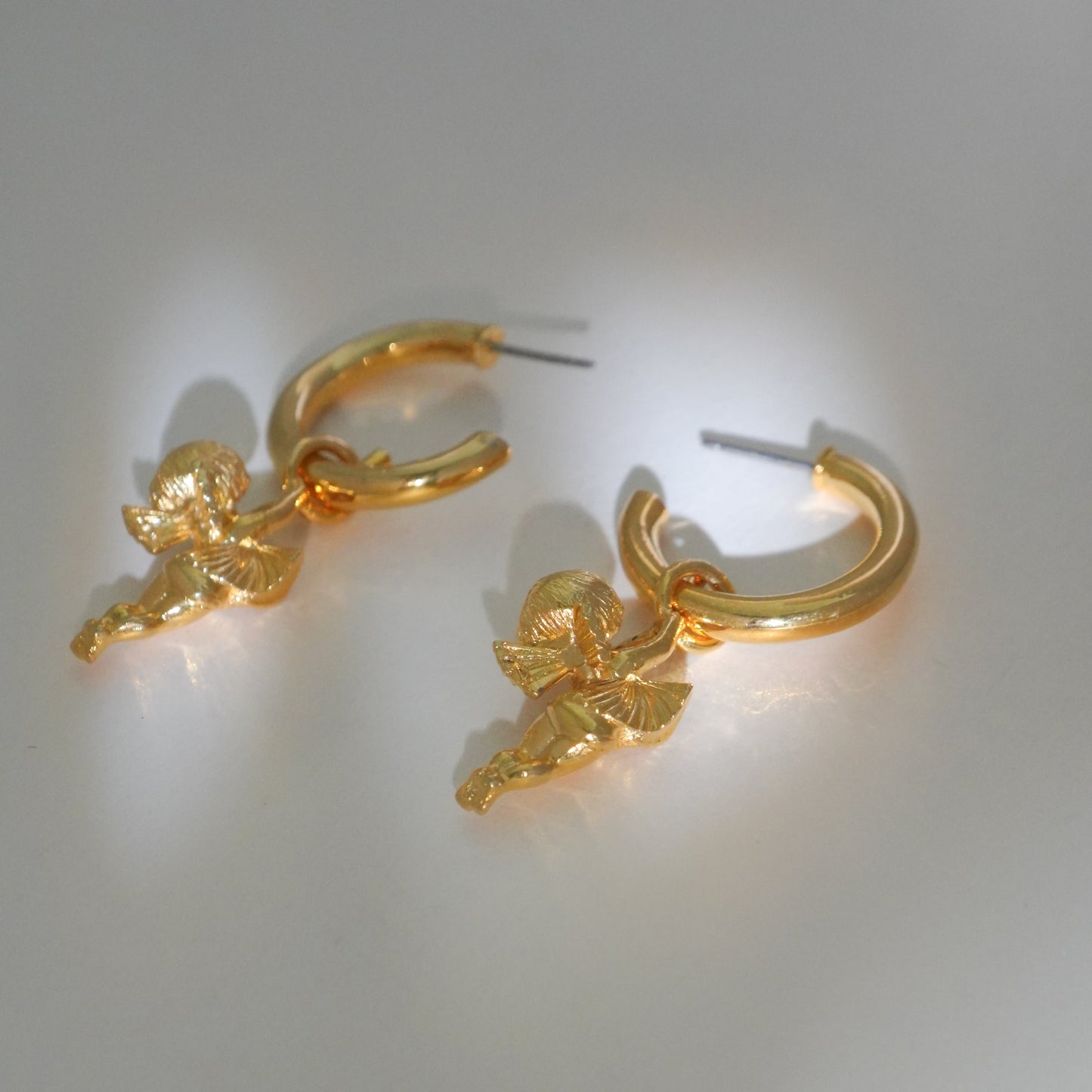 Vintage 1990 angel cherub gold plated hoops