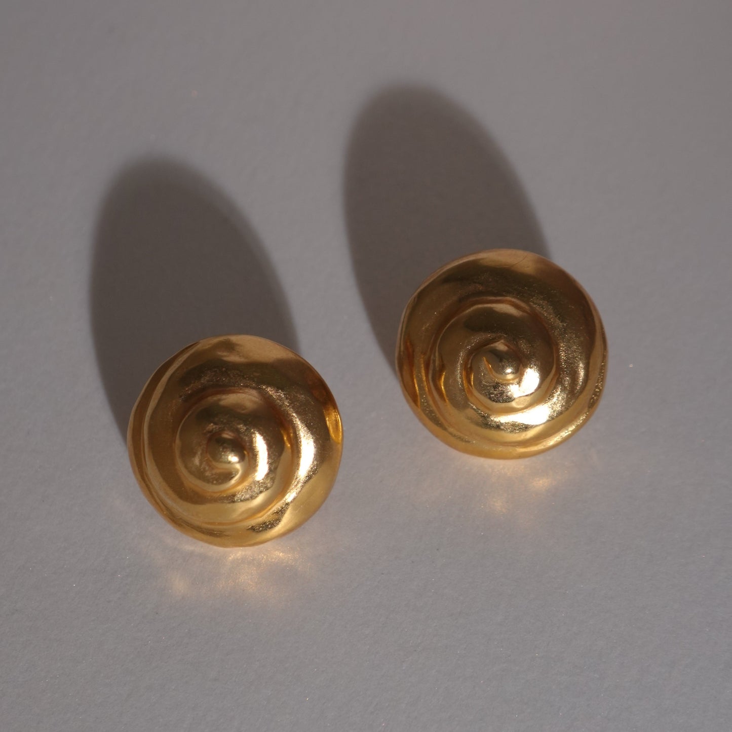 1980's shell gold plated pierced earrings