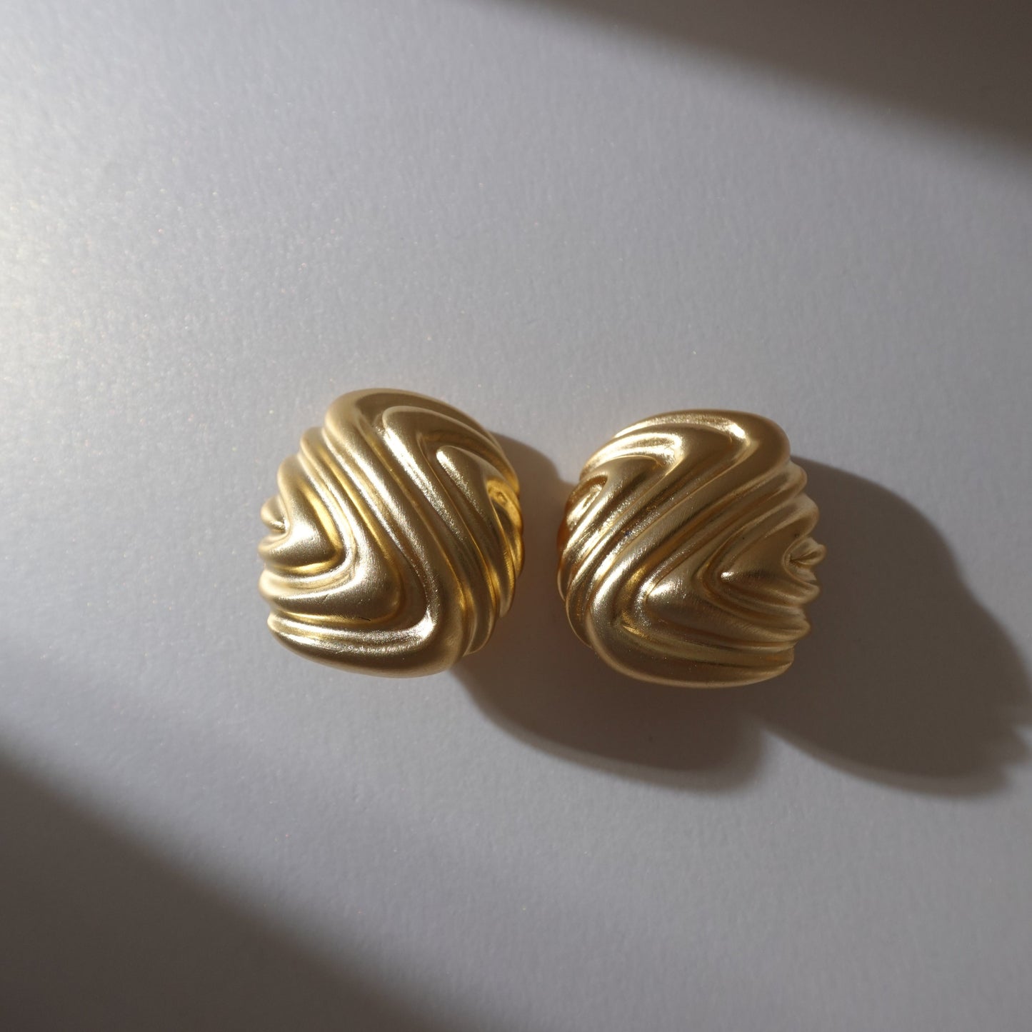 1980s Statement clip on earrings