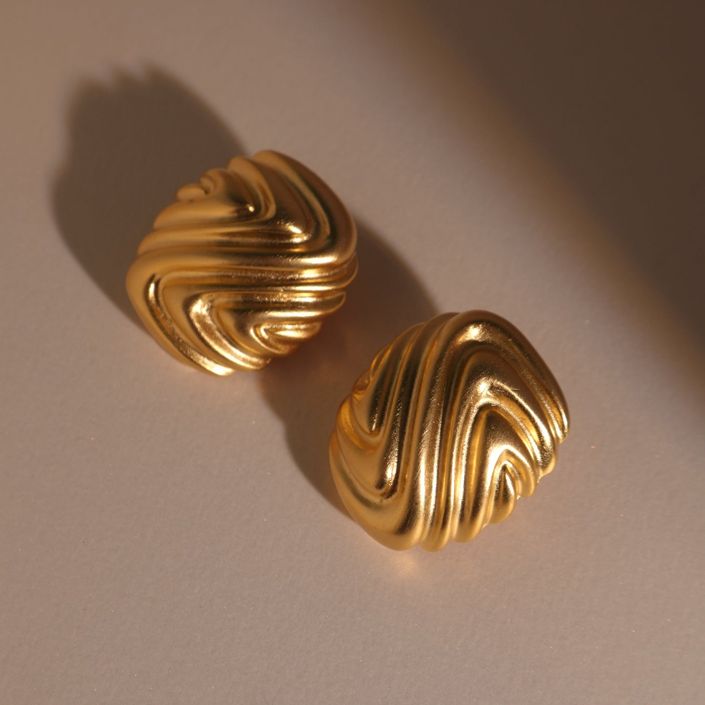 1980s Statement clip on earrings