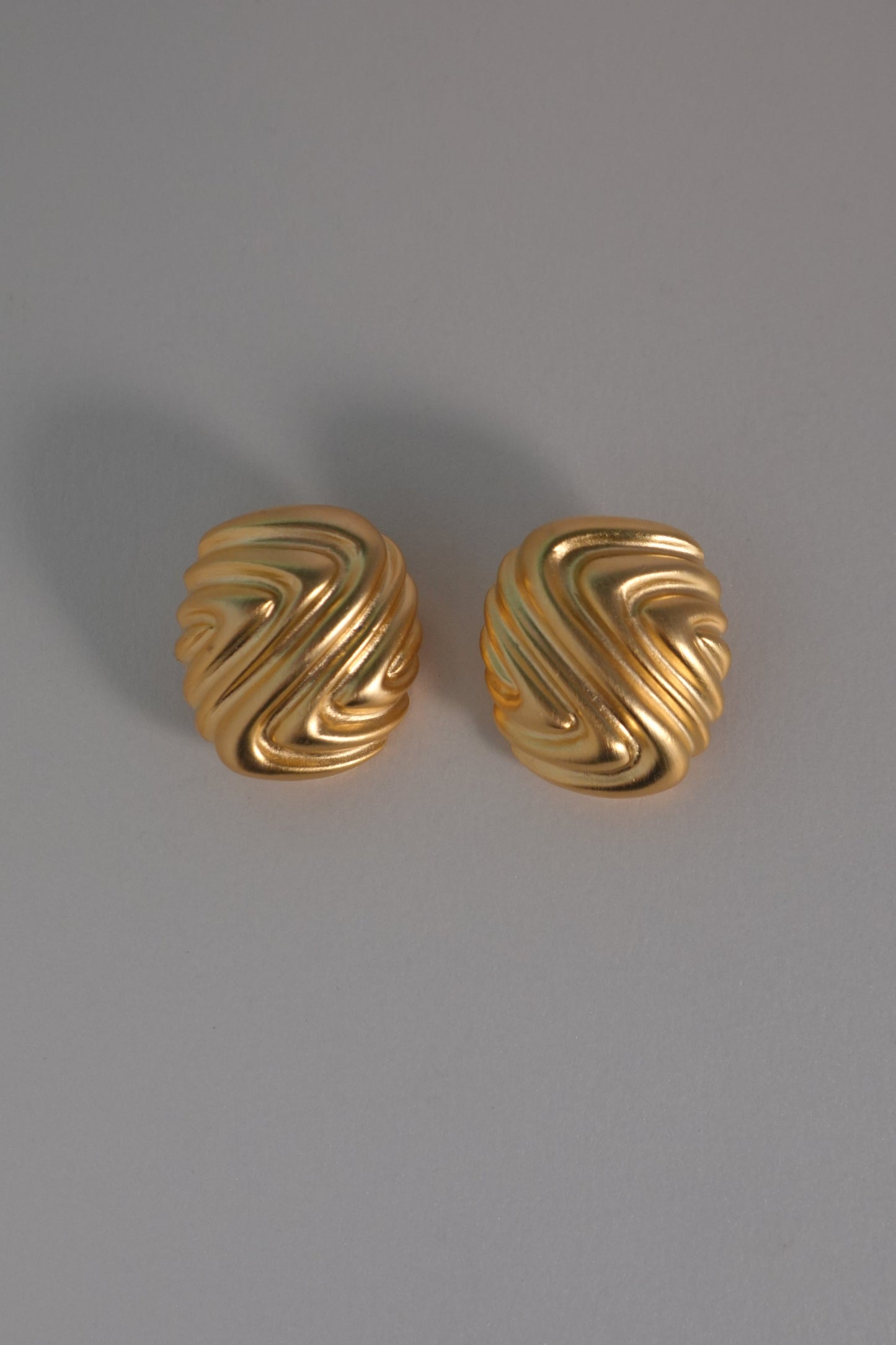 1980s Statement clip on earrings