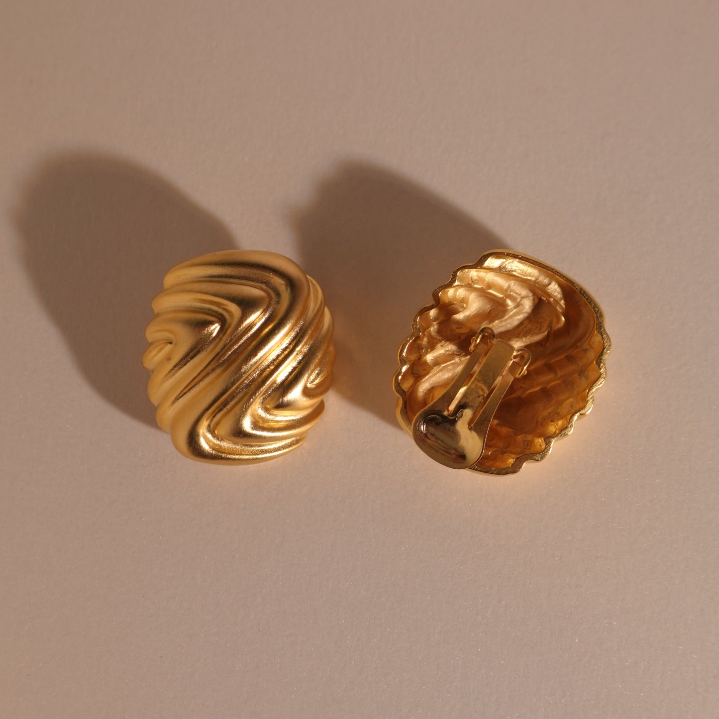 1980s Statement clip on earrings