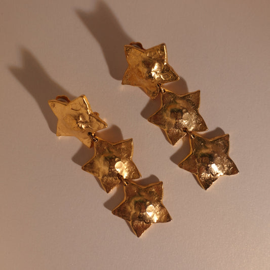 Rare statement star dangle clip on