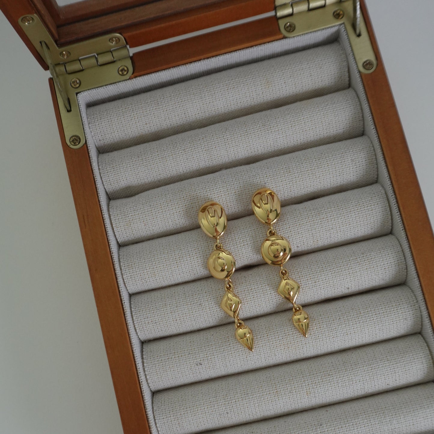 1980's Monet gold plated dangle earrings