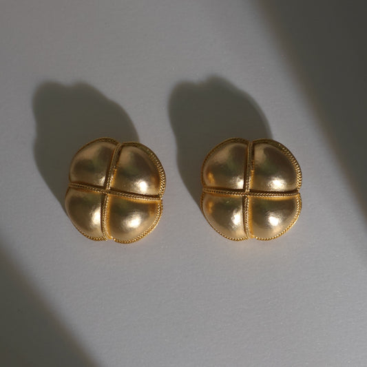 1980's Statement  clover clip on earrings