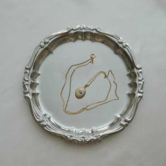 70s vintage tiny oval locket-flower