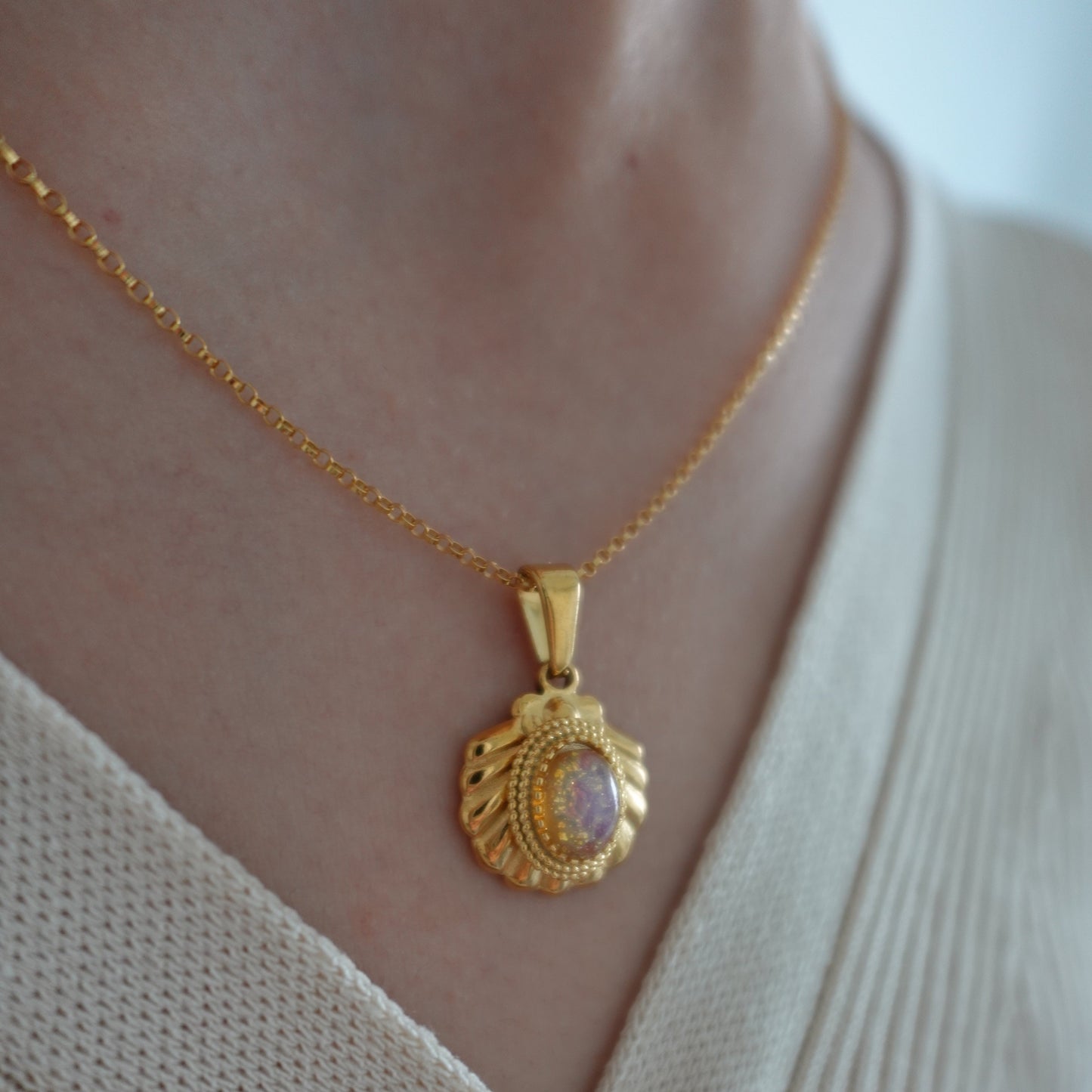 Seashell Pendant Necklace