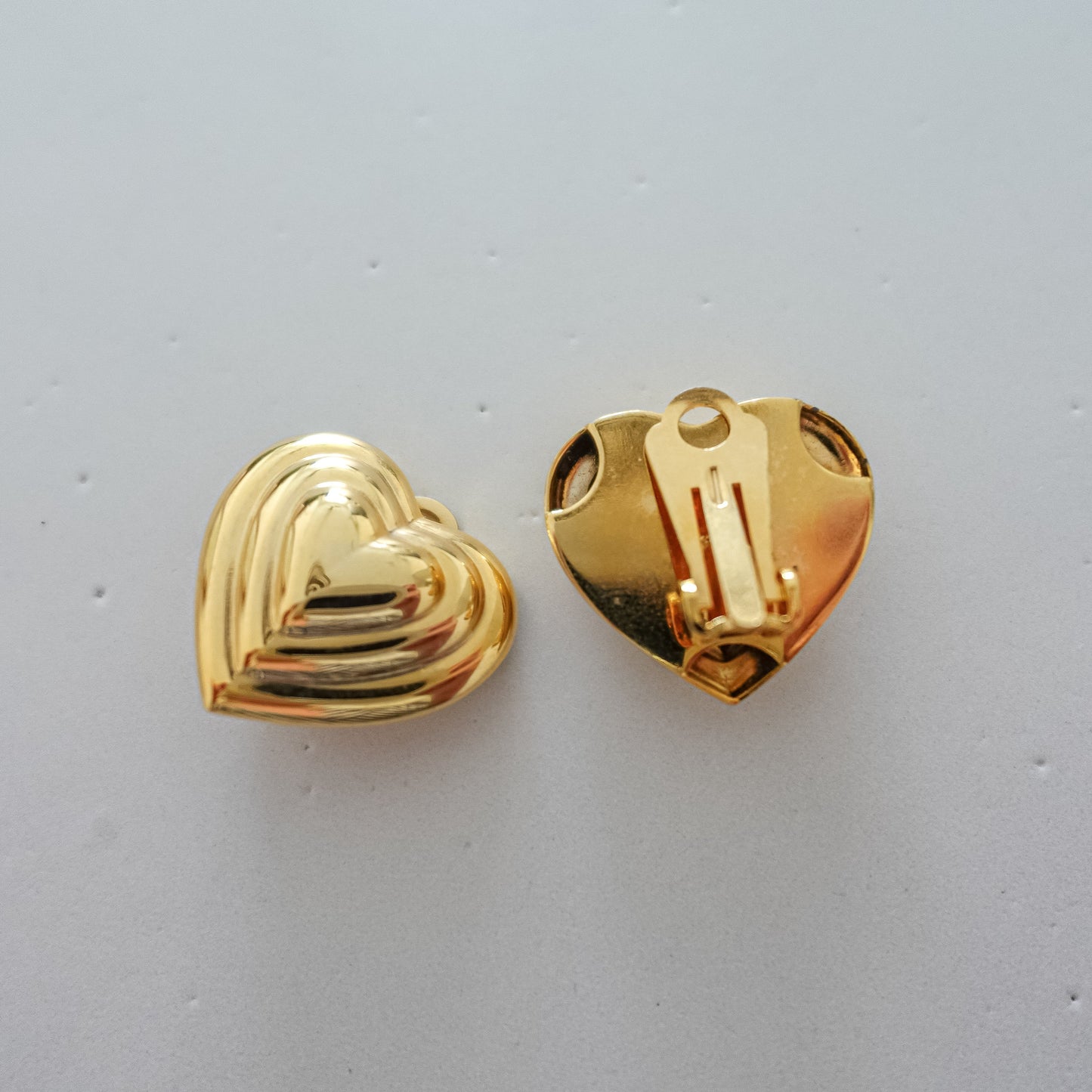 Hearty clip on earrings
