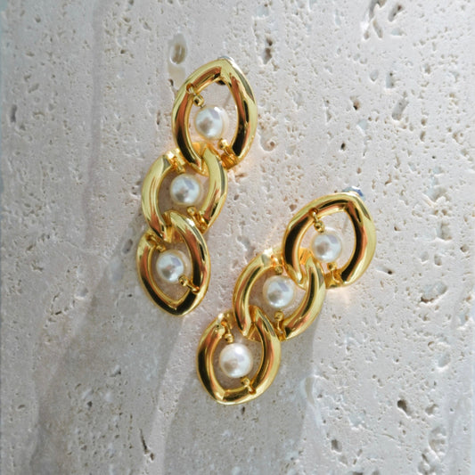 Vintage faux pearls gold link earrings