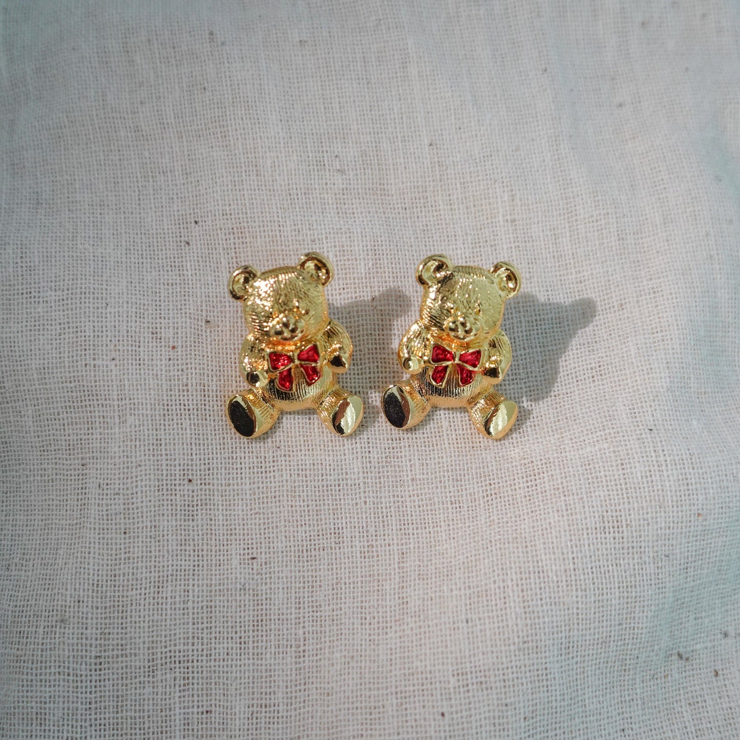 Avon 1998's teddy earrings