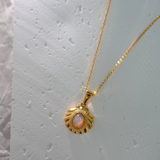 Seashell Pendant Necklace