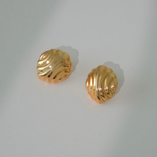 Trifari 80's-90's gold earrings