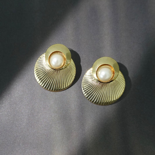 Rare vintage seashell statement earrings