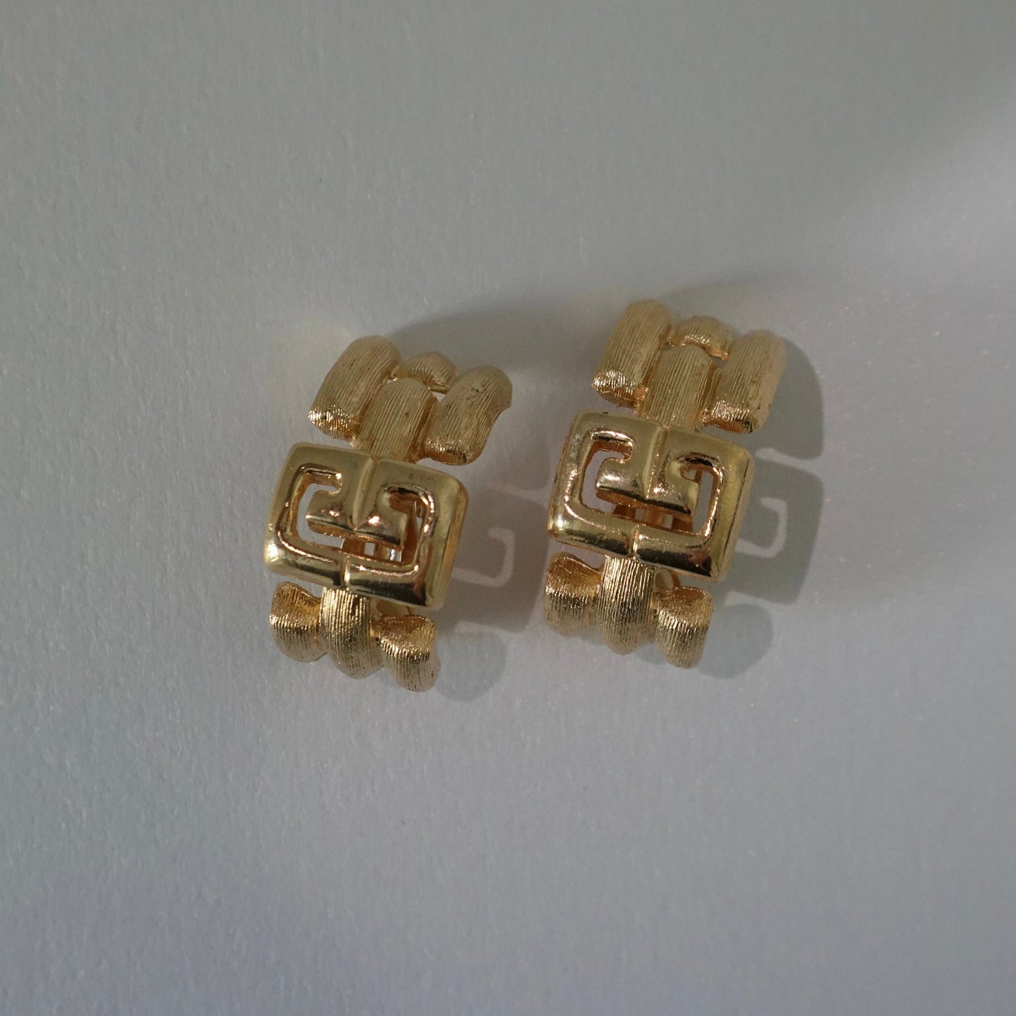 Givenchy 80's-90's gold plated earrings