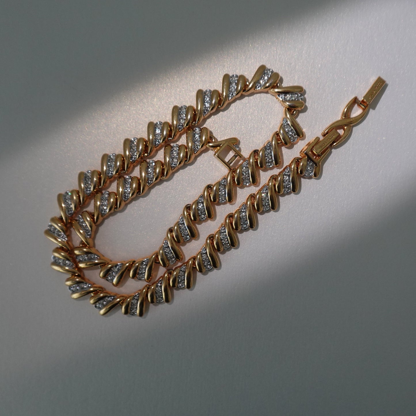 Rare Nina Ricci rhinestones gold necklace