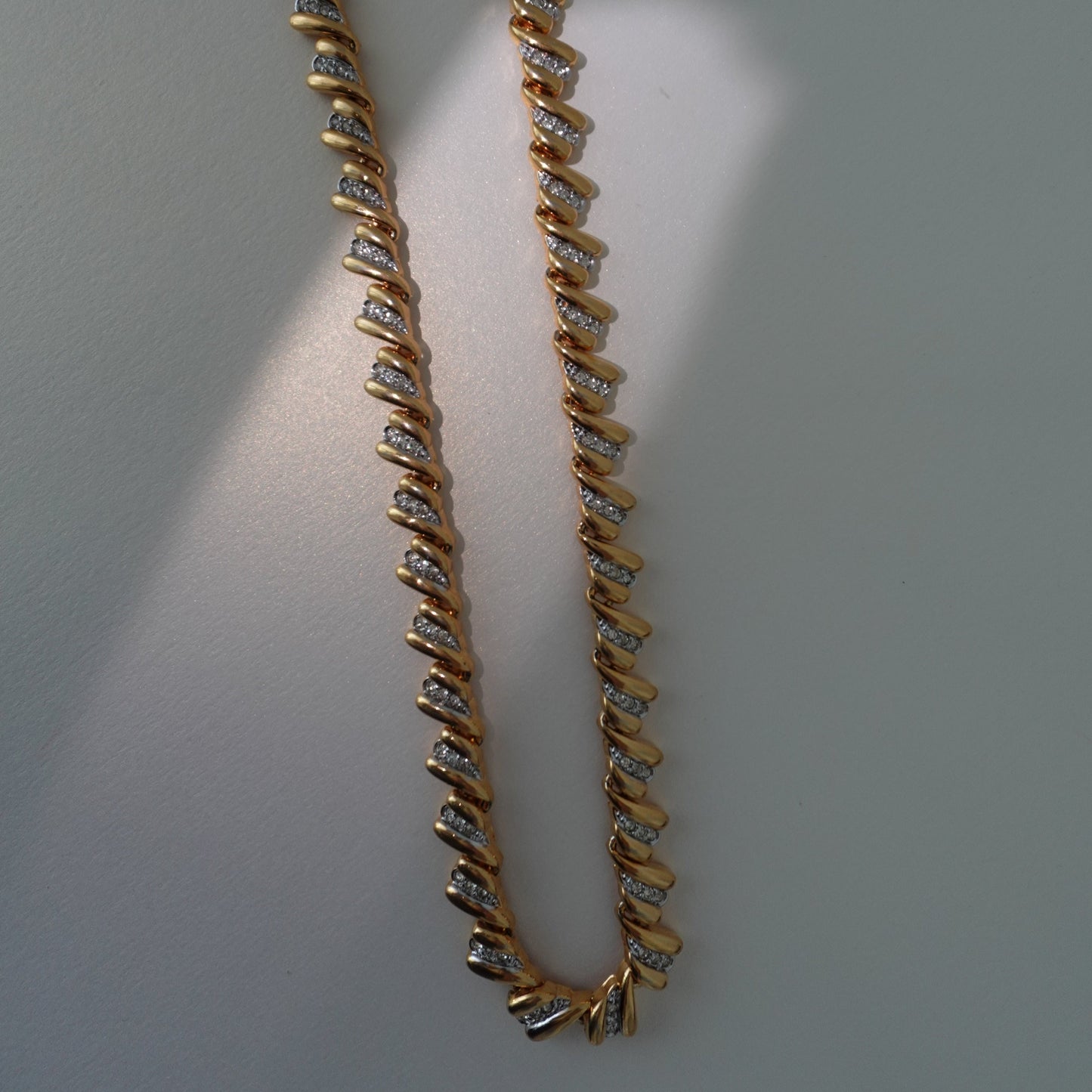 Rare Nina Ricci rhinestones gold necklace