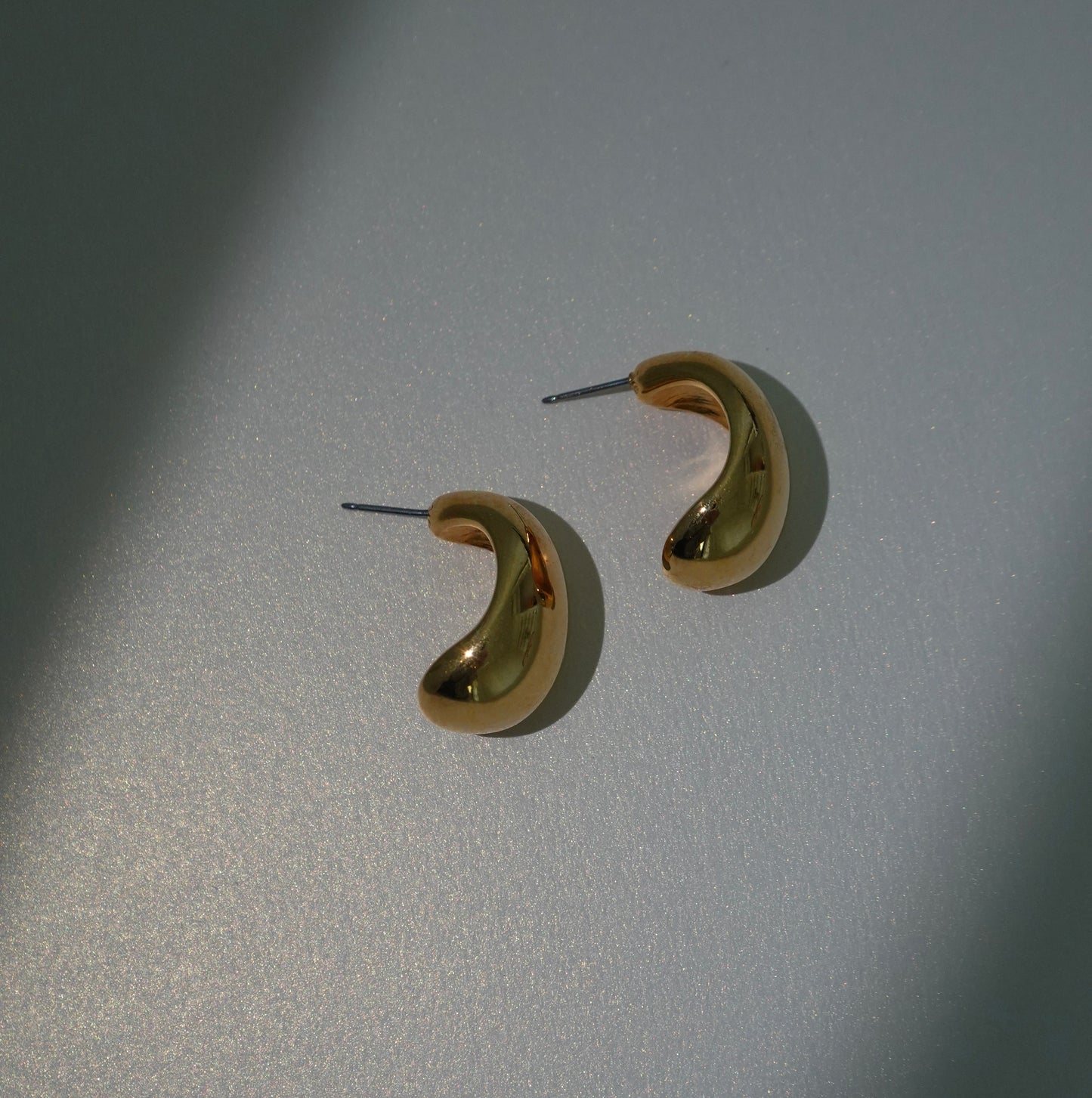 Monet 1980's-1990's gold plated earrings