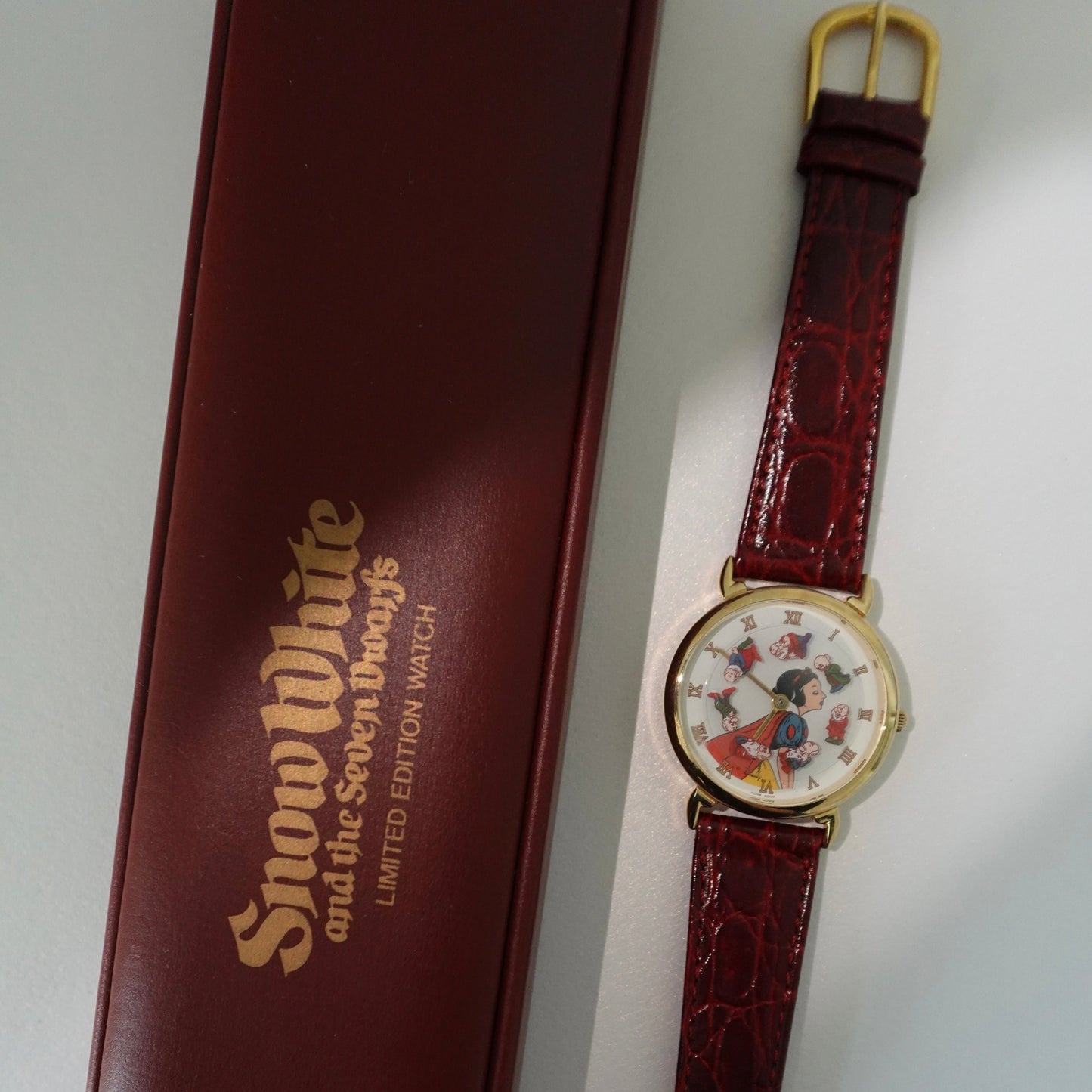 Disney Snow White kissing Seven Dwarfs