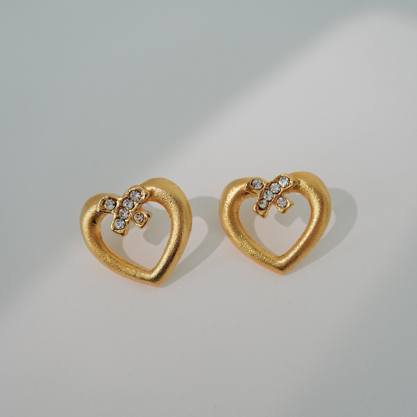 Vintage rare heart shape earrings