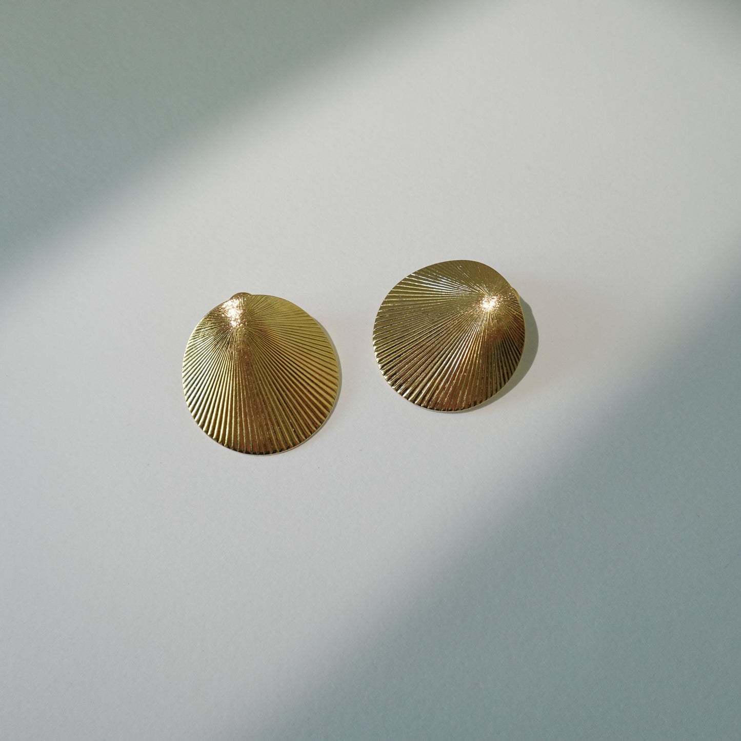 Monet 1980's gold plated shell pierced earrings