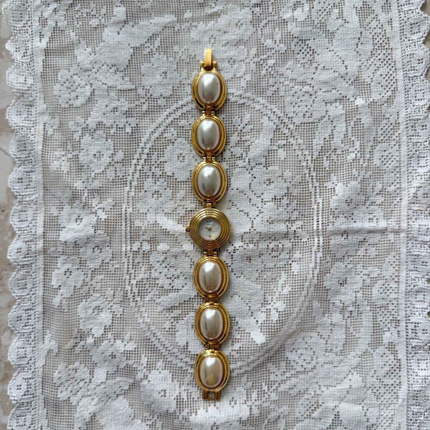 Vintage oval faux pearl watch